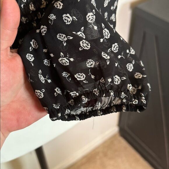 Love Tree Sheer Cropped Milkmaid Top Large Ditsy Floral Smocked Babydoll Y2k - Picture 5 of 12